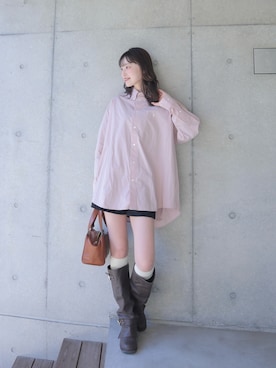 「miu miu（ミュウミュウ）のアイテム」を使った、吉田南歩さん（レディース・161cm）の春コーディネート