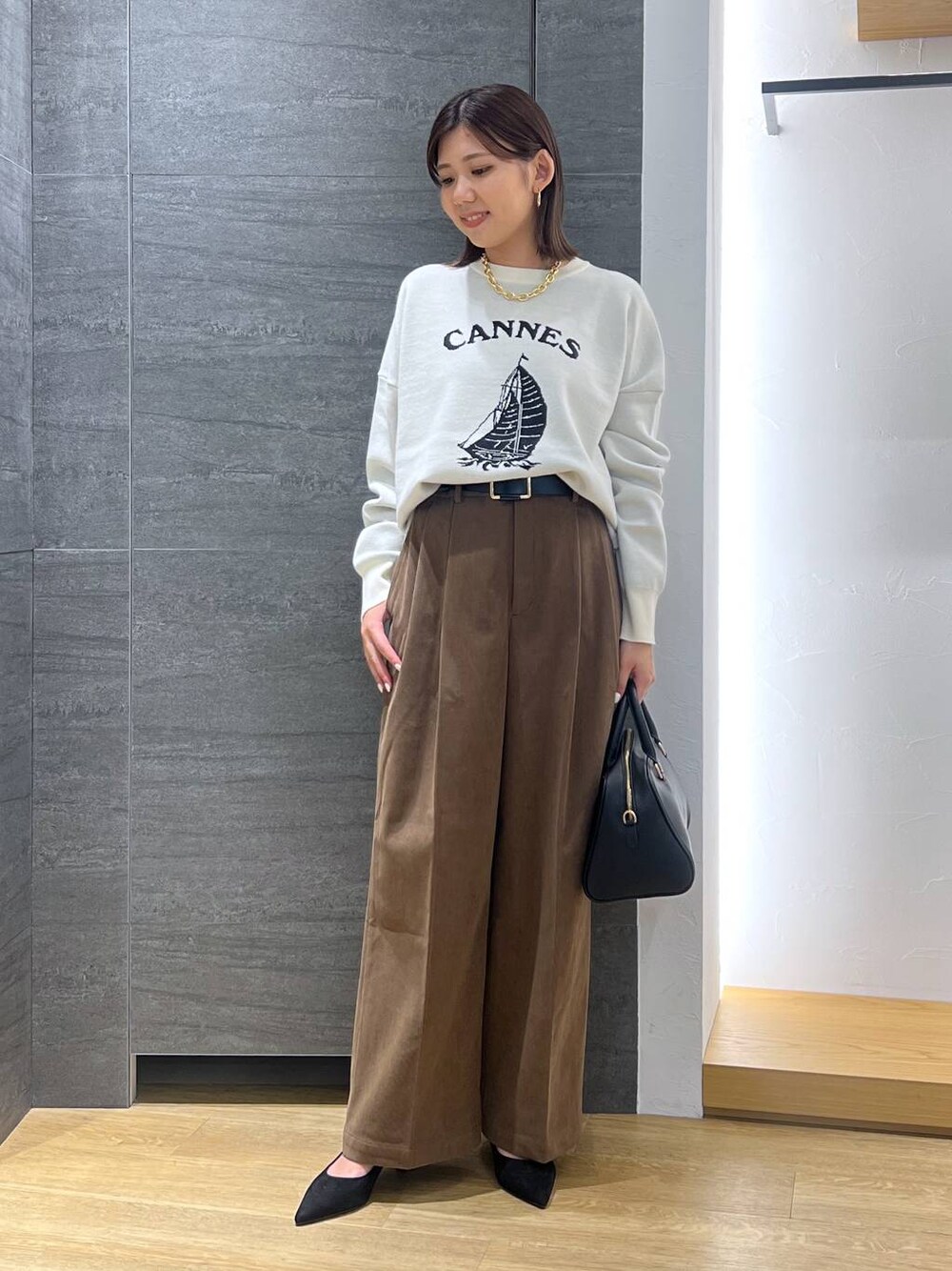 「冬コーデ、ニット、トラッド、ベーシック/シンプル、カジュアル、きれいめ、ママコーデ、ネックレス、BARNYARDSTORM、パンツ、シンプルコーデ、秋コーデ」｜「BARNYARDSTORMのBARNYARDSTORM / ダブルジャガードヨット柄ニット（ニット/セーター、ホワイト系）」を使った、つぼみさん（レディース・155cm）の秋コーディネートの1枚目の写真