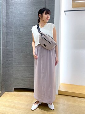 「アイテム（ボディバッグ/ウエストポーチ、ブラウン系）」を使った、つぼみさん（レディース・155cm）の春コーディネート