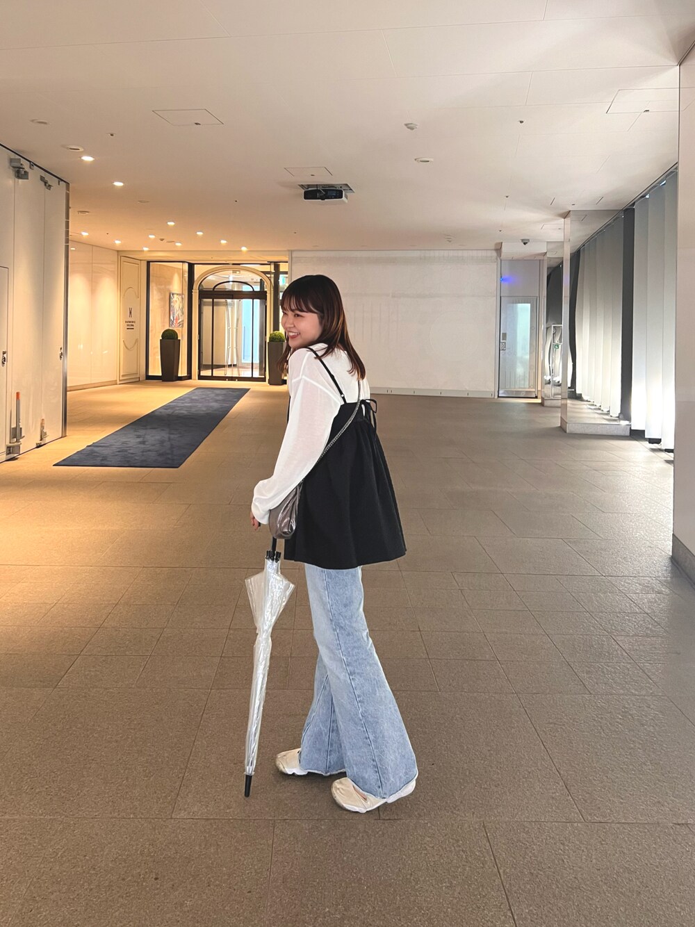 美品♡Theory CROPPED CN POシアーシャツ エアリーコットン コットン シアー リラックス ロングスリーブTシャツ 白 – kuros