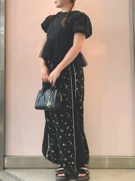 「アイテム（チャーム）」を使った、SAMANTHAVEGAStaffさん（レディース・168cm）の夏コーディネート