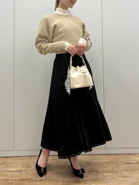 「アイテム（チャーム）」を使った、SAMANTHAVEGAStaffさん（レディース・160cm）の冬コーディネート