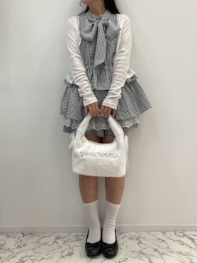 「SAMANTHAVEGA（サマンサベガ）のシフォンリボンファーワンハンドルバッグ（ハンドバッグ、ブルー系）」を使った、SAMANTHAVEGAStaffさん（レディース・160cm）の秋コーディネート