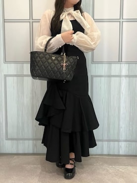 「アイテム（チャーム）」を使った、SAMANTHAVEGAStaffさん（レディース・172cm）の秋コーディネート