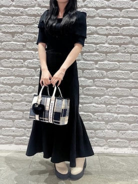 「アイテム（チャーム）」を使った、SAMANTHAVEGAStaffさん（レディース・153cm）の秋コーディネート