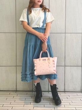 「アイテム（チャーム）」を使った、SAMANTHAVEGAStaffさん（レディース・168cm）の夏コーディネート