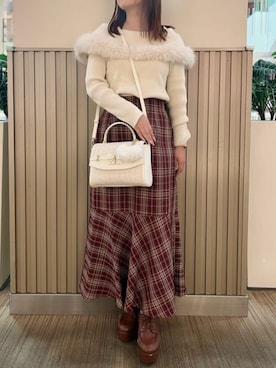「アイテム（チャーム）」を使った、SAMANTHAVEGAStaffさん（レディース・151cm）の秋コーディネート