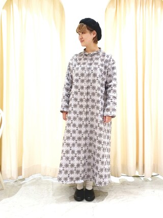 ツハル雪の結晶ワンピース　黒 TSUHARU by Samansa Mos2 - ツハル 配色刺繍ワンピース ブラック