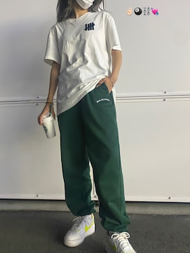 「ストリート女子」｜「アイテム（スウェットパンツ）」を使った、Eri🥀さん（レディース・156cm）の秋コーディネート