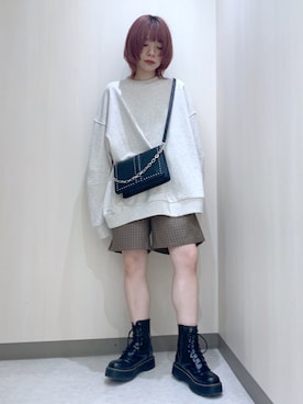 「PAGEBOY（ページボーイ）のチェーンスタッズショルダー（ショルダーバッグ）」を使った、しらこさん（レディース・153cm）の秋コーディネート