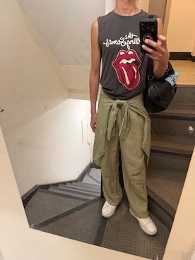 「H&M（エイチ・アンド・エム）のアイテム（タンクトップ、グレー系）」を使った、JUNさん（メンズ・167cm）の夏コーディネート