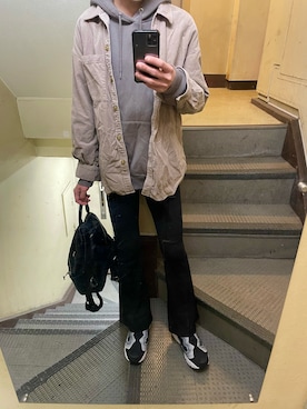 「SpRay（スプレイ）のアイテム（パンツ）」を使った、JUNさん（メンズ・167cm）の春コーディネート