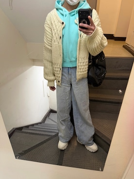 「H&M（エイチ・アンド・エム）のアイテム（パーカー、ブルー系）」を使った、JUNさん（メンズ・167cm）の春コーディネート