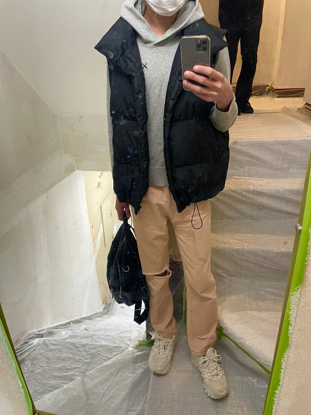 「UNIQLOのアイテム（パーカー、グレー系）」を使った、JUNさん（メンズ・167cm）の秋コーディネートの1枚目の写真
