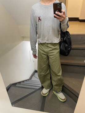 「アイテム（スリッポン）」を使った、JUNさん（メンズ・167cm）の秋コーディネート
