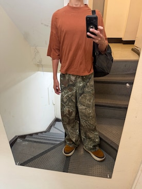 「WEGO（ウィゴー）のアイテム（Tシャツ/カットソー、ブラウン系）」を使った、JUNさん（メンズ・167cm）の秋コーディネート