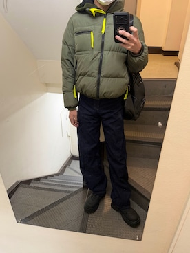 「SHEEN（シーン）のアイテム（ダウンジャケット/コート、グリーン系）」を使った、JUNさん（メンズ・167cm）の春コーディネート