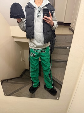 「アイテム（ダウンベスト）」を使った、JUNさん（メンズ・167cm）の秋コーディネート