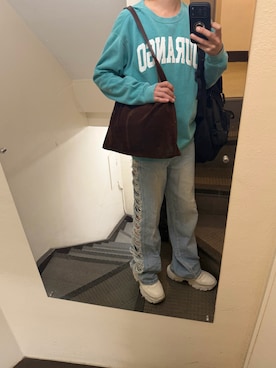 「SHEEN（シーン）のアイテム（デニムパンツ、ブルー系）」を使った、JUNさん（メンズ・167cm）の春コーディネート