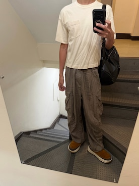 「GU（ジーユー）のアイテム（Tシャツ/カットソー、ベージュ系）」を使った、JUNさん（メンズ・167cm）の夏コーディネート