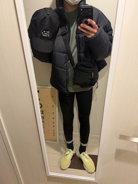 「H&M（エイチ・アンド・エム）のアイテム（スウェット、グリーン系）」を使った、JUNさん（メンズ・167cm）の春コーディネート