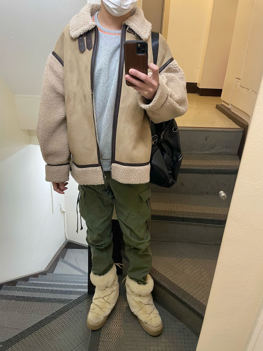 「SHEENのアイテム（スウェット、グレー系）」を使った、JUNさん（メンズ・167cm）の冬コーディネートの1枚目の写真