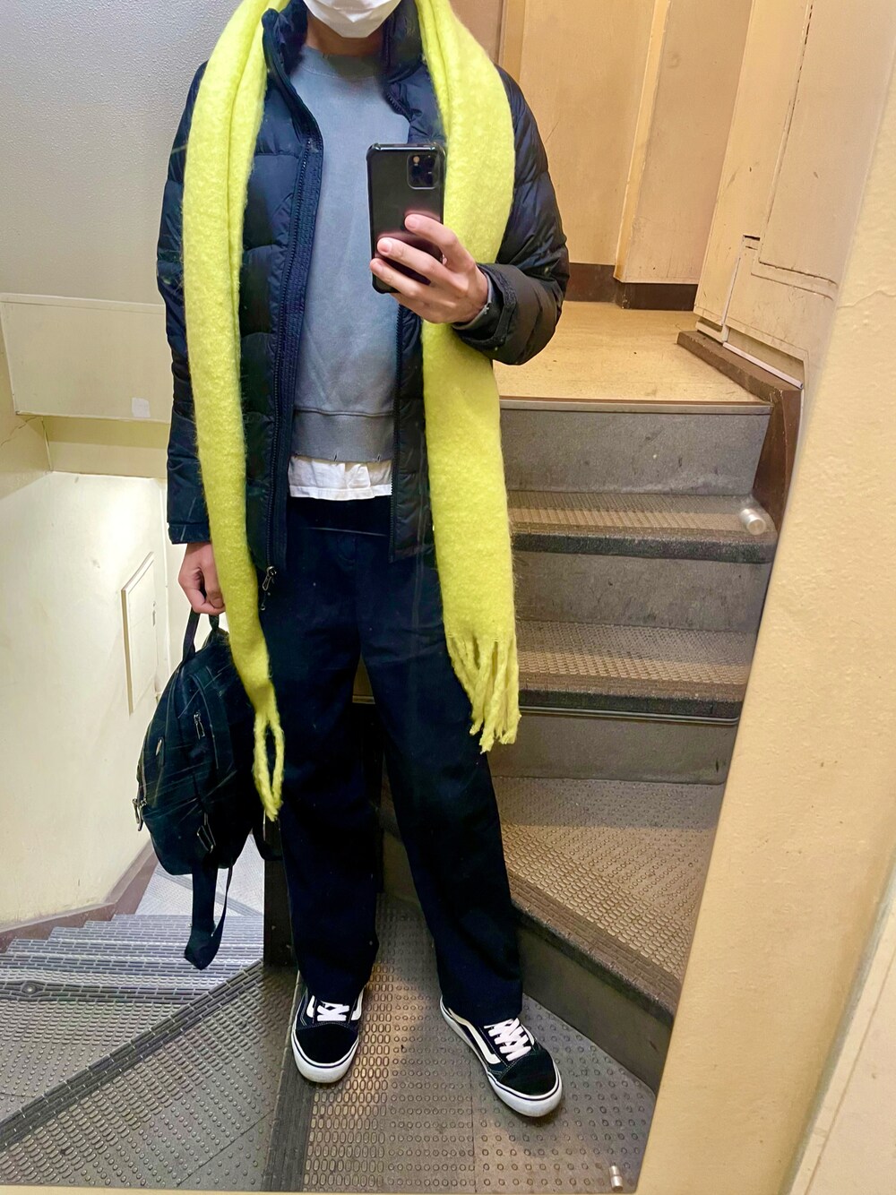 「THE NORTH FACEのアイテム（ダウンジャケット/コート、ブラック系）」を使った、JUNさん（メンズ・167cm）の冬コーディネートの1枚目の写真