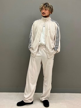 「adidas（アディダス）の[常田大希着用アイテム] トラックジャケット（ジェンダーニュートラル）（ナイロンジャケット、ブラウン系）」を使った、INさん（メンズ・174cm）の春コーディネート