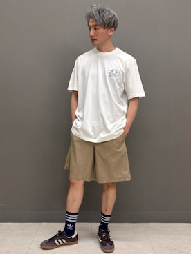 「アイテム（スニーカー、ブラウン系）」を使った、INさん（メンズ・174cm）の夏コーディネート