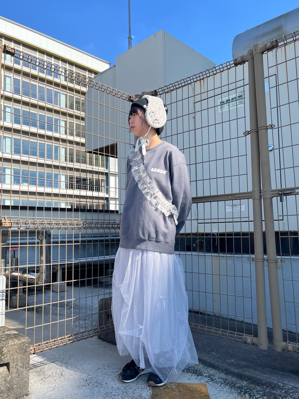 「おしゃ見えテクニック、ニット、日常に魔法を、初冬コーデ、kakibutimomono、Kaorinomori、今日のコーデ、大人かわいい、もこもこ、ヘアバンド、override 」｜「kaorinomoriのkaorinomori ユスニット / カオリノモリ（ニットキャップ/ビーニー、ブラック系）」を使った、ﾊﾟェさん（レディース・166cm）の秋コーディネートの1枚目の写真