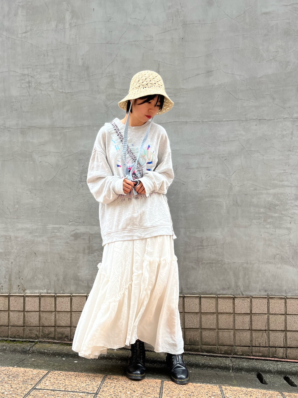「おでかけコーデ、ラクチンコーデ、楽チンコーデ、おしゃれさんと繋がりたい、ワントーンコーデ、ロングスカート、レーススカート、カオリノモリ、kaorinomori、Kaorinomori、override 、override」｜「kaorinomoriのkaorinomori ローハット プープー / カオリノモリ（ハット、ホワイト系）」を使った、ﾊﾟェさん（骨格ウェーブ・レディース・166cm）の夏コーディネートの1枚目の写真