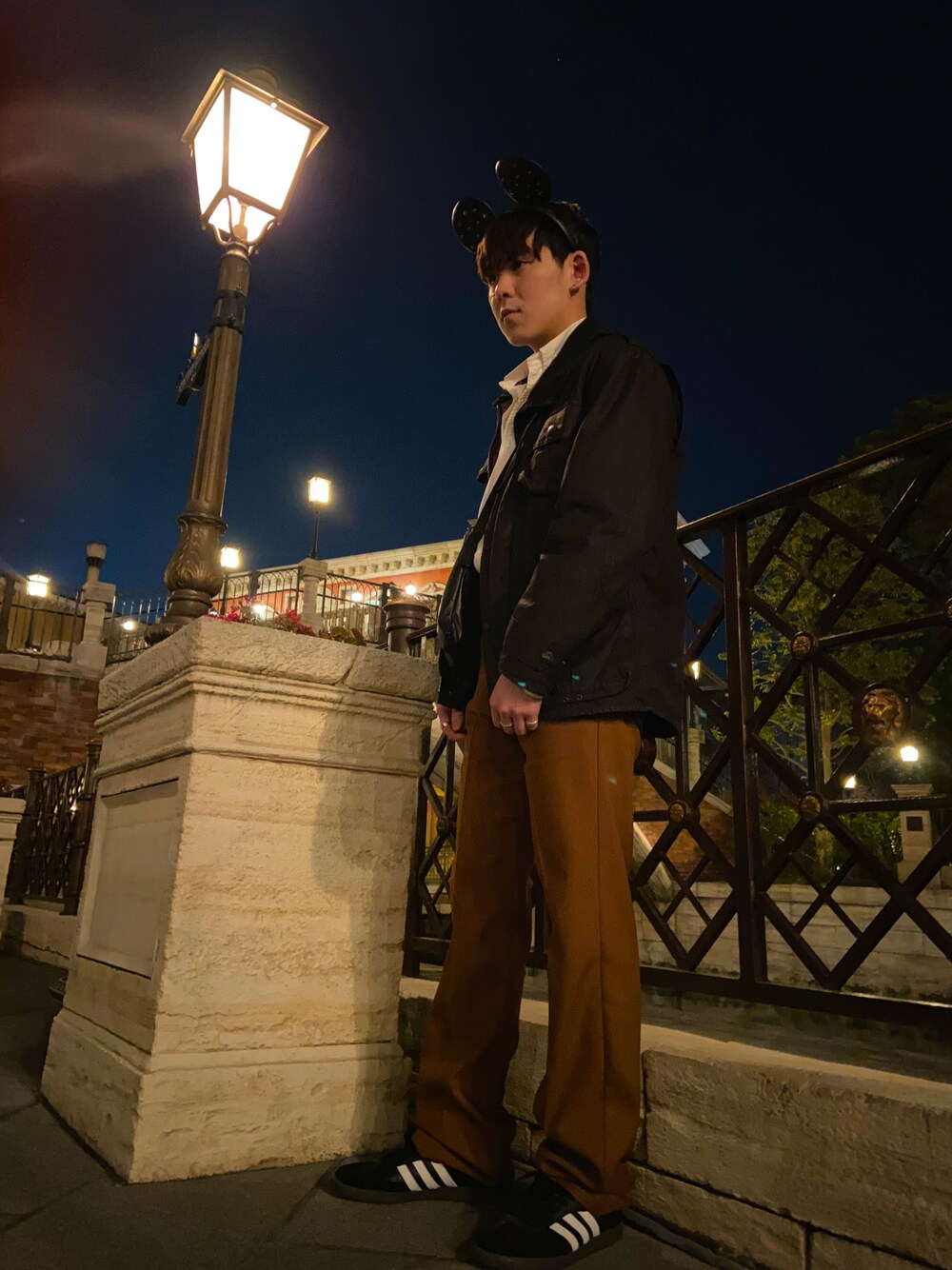「Barbourのアイテム（ブルゾン、ブラック系）」を使った、carp1107さん（メンズ・170cm）の春コーディネートの1枚目の写真