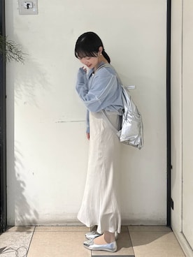 「アイテム（バックパック/リュック、シルバー系）」を使った、ミユさん（レディース・160cm）の春コーディネート