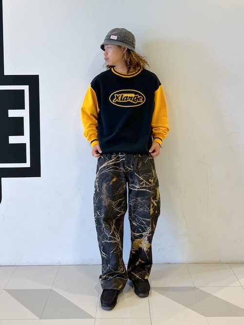 XLARGE�~�c�iHEP FIVE�jlol����̃X�E�F�b�g�uRETRO CREW NECK SWEAT�iXLARGE�b�G�N�X�g�����[�W�j�v���g�����R�[�f�B�l�[�g