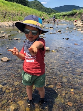 「アイテム（スタイ/よだれかけ、グレー系）」を使った、42-icarsunさん（キッズ・90cm）の秋コーディネート