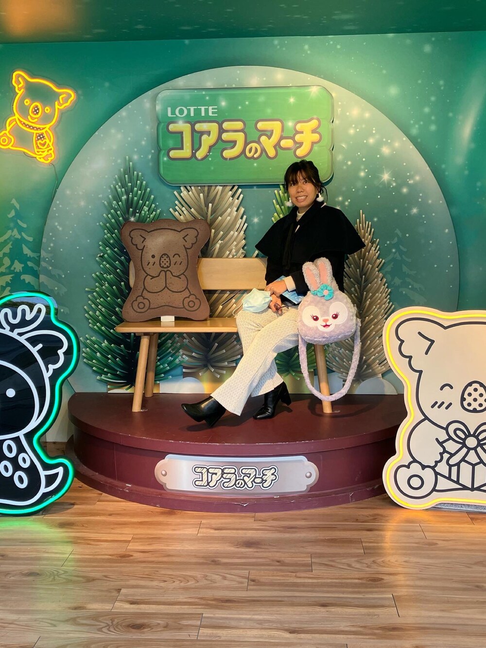 「今日のコーデ」｜「earth music&ecologyのアイテム（チノパンツ、シルバー系）」を使った、Jia-Rong Hsiehさん（骨格ナチュラル・レディース・156cm）の冬コーディネートの1枚目の写真
