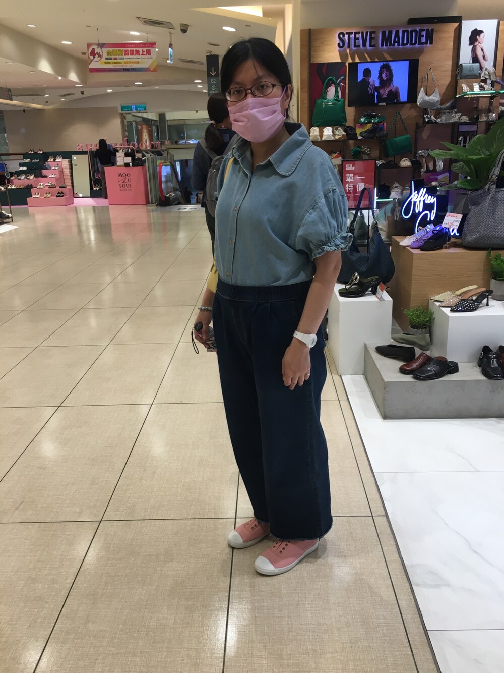 「blue」｜「富發牌のアイテム（ローファー、ピンク系）」を使った、Jia-Rong Hsiehさん（骨格ナチュラル・レディース・156cm）の春コーディネートの1枚目の写真