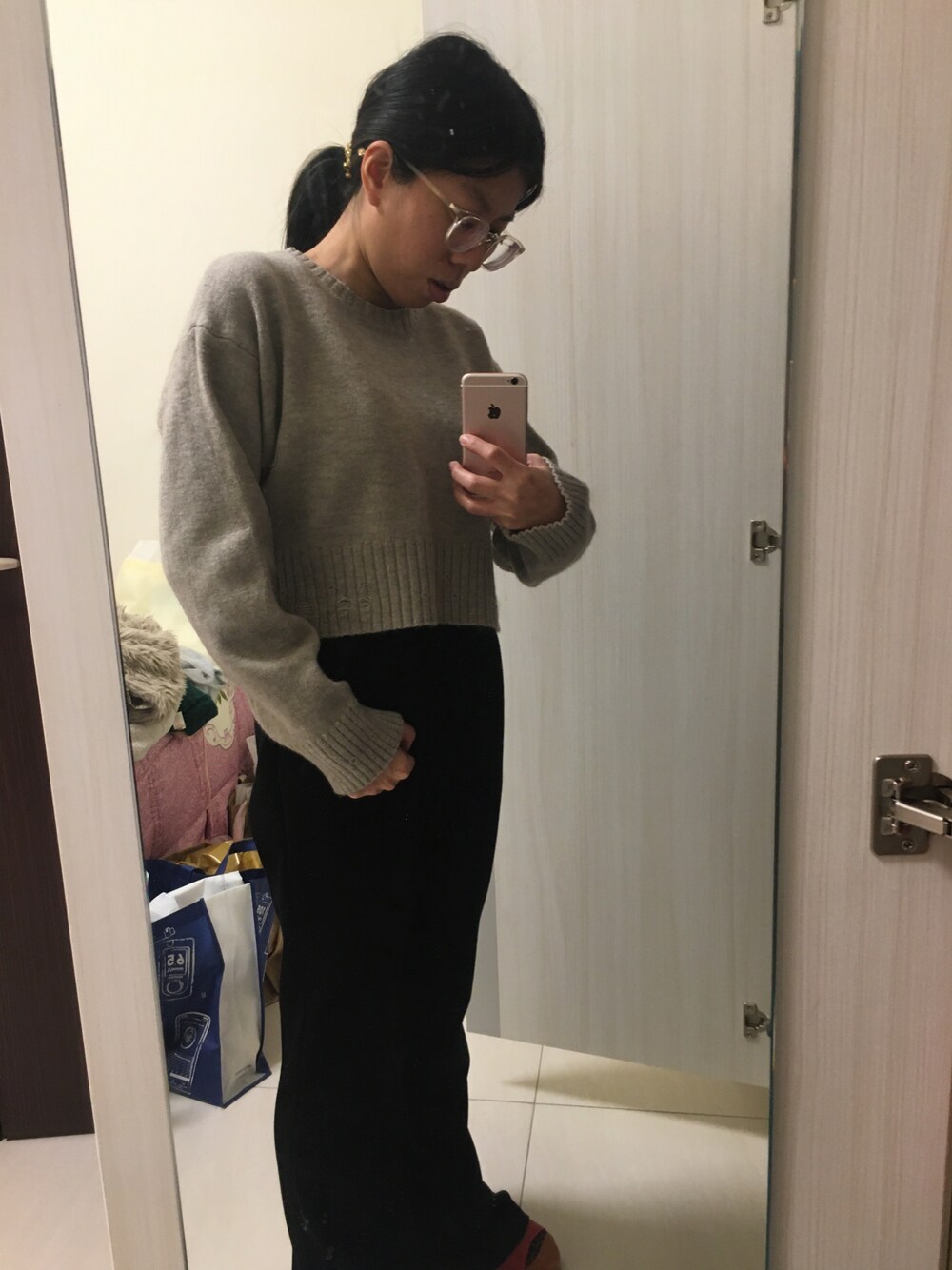 「winter」｜「noneのアイテム（カーディガン/ボレロ、シルバー系）」を使った、Jia-Rong Hsiehさん（レディース・156cm）の冬コーディネートの1枚目の写真