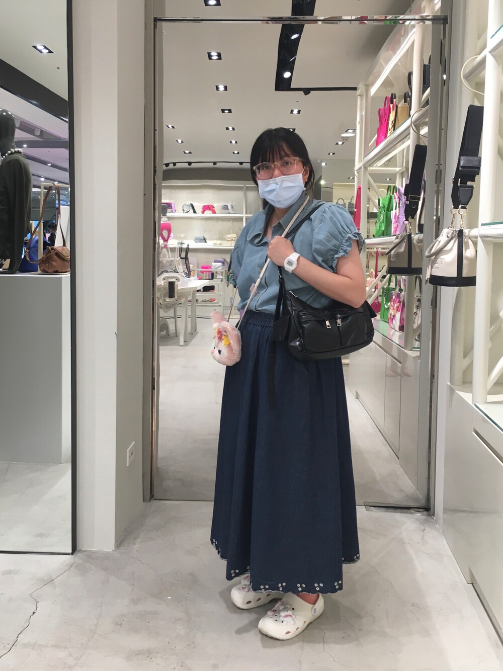 「free style」｜「五分埔のアイテム（デニムスカート、ブルー系）」を使った、Jia-Rong Hsiehさん（骨格ナチュラル・レディース・156cm）の夏コーディネートの1枚目の写真