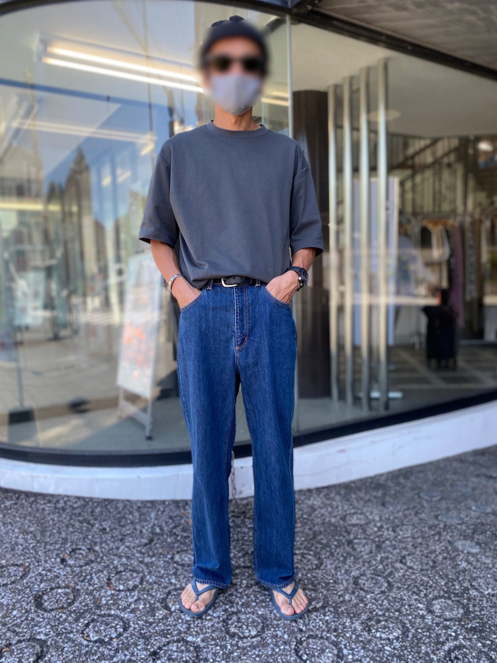 「タックイン、ユニクロU、GU、ハイウエスト、40代」｜「GUのアイテム（デニムパンツ、ブルー系）」を使った、osamu76さん（メンズ・174cm）の秋コーディネートの1枚目の写真