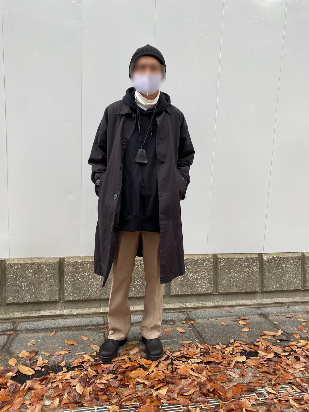 「シンプルコーデ、大人コーデ、秋コーデ、40代ファッション、プチプラ、ブランドストーン、革靴、ユニクロ、パーカー、3XL」｜「Blundstoneのアイテム（ブーツ、ブラック系）」を使った、osamu76さん（メンズ・174cm）の秋コーディネートの1枚目の写真