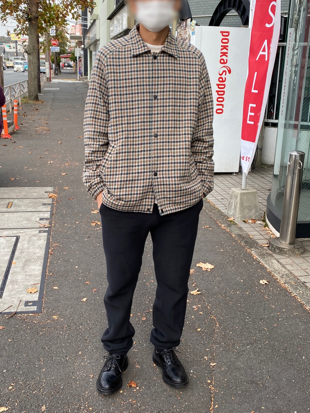 「秋コーデ、40代ファッション、ZARA、リバースウィーブ、スウェットパンツ、トリッカーズ、プチプラ」｜「Tricker'sのアイテム（ドレスシューズ、ブラック系）」を使った、osamu76さん（メンズ・174cm）の秋コーディネートの1枚目の写真