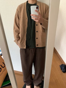 「GU（ジーユー）のアイテム（カーディガン/ボレロ、ベージュ系）」を使った、masakiさん（メンズ・171cm）の秋コーディネート
