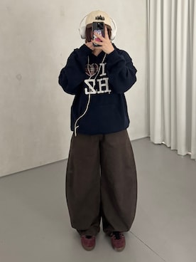 「アイテム（パーカー）」を使った、ヒカルさん（レディース・154cm）の秋コーディネート