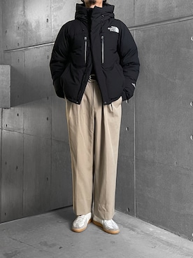 「バルトロ」｜「アイテム（スラックス）」を使った、minimal +αさん（メンズ・173cm）の冬コーディネート