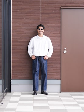 AURALEEのデニムパンツを使ったメンズ人気ファッションコーディネート