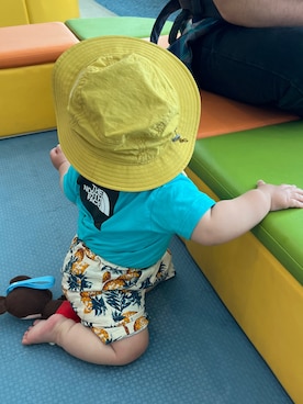 「アイテム（ママ＆ベビー、ブルー系）」を使った、KAHOさん（レディース・170cm）の夏コーディネート