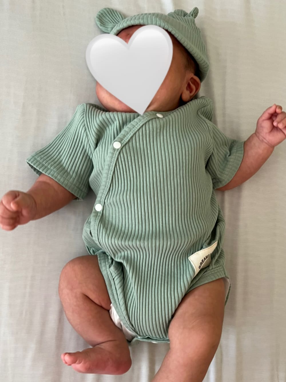 「おでかけコーデ、晩夏、ベビー、ベビーコーデ、ベビーファッション、男の子コーデ、男の子ベビー、男の子ファッション、男の子、緑、グリーン、shein、生後1ヶ月」｜「SHEINのアイテム（ママ＆ベビー、グリーン系）」を使った、KAHOさん（レディース・170cm）の秋コーディネートの1枚目の写真