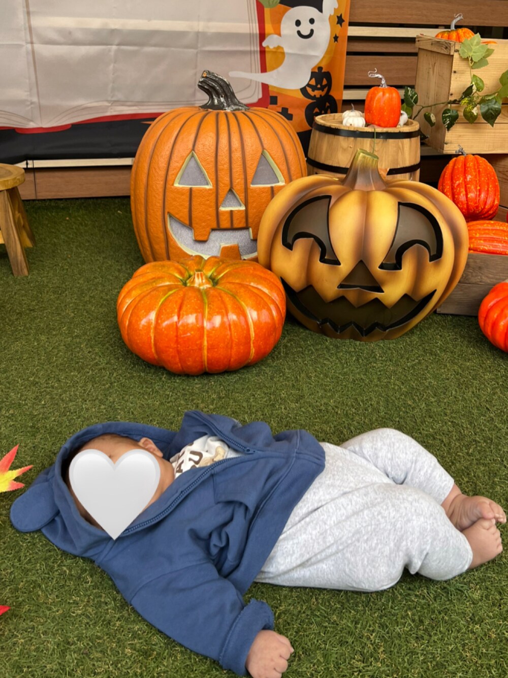 「秋のコーデ、ハロウィン、ベビーギャップ、babygap、ギャップ、GAP、ベビーコーデ、ベビー服、ベビーファッション、むすこーで、むすこふく、男の子、男の子コーデ、男の子ママ、生後3ヶ月」｜「babyGAPのアイテム（ママ＆ベビー、ブルー系）」を使った、KAHOさん（レディース・170cm）の秋コーディネートの1枚目の写真