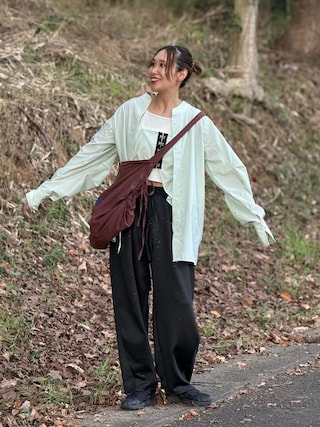 「KBF(ケイビーエフ)のホックビスチェSETブラウス(シャツ/ブラウス)」を使った、あみぃさん(レディース・161cm)の秋コーディネート